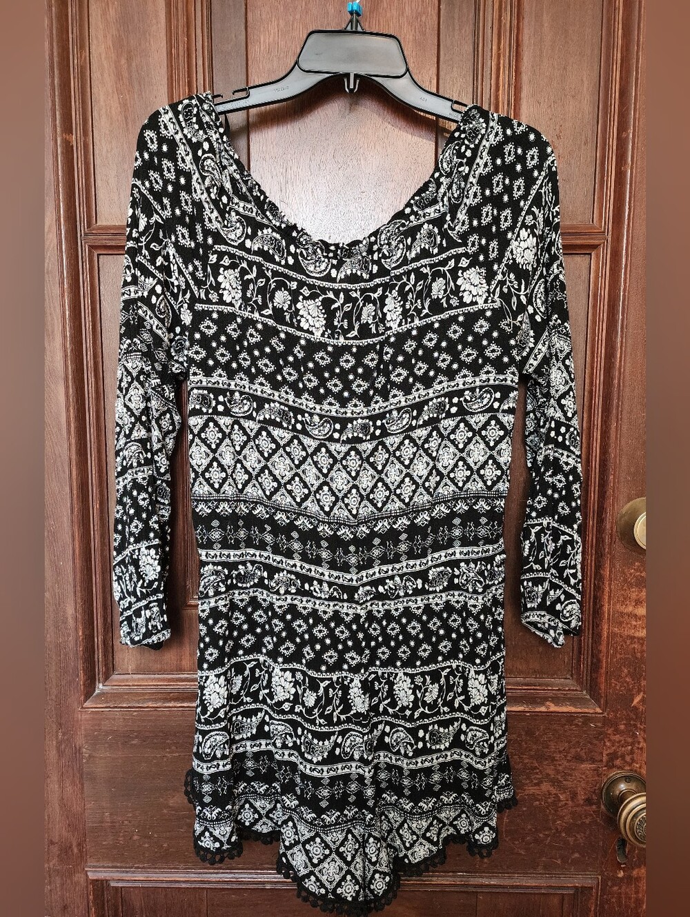 Band Of Gypsies Black & White Floral Paisley Geometric Lace Hem BOHO Romper-L